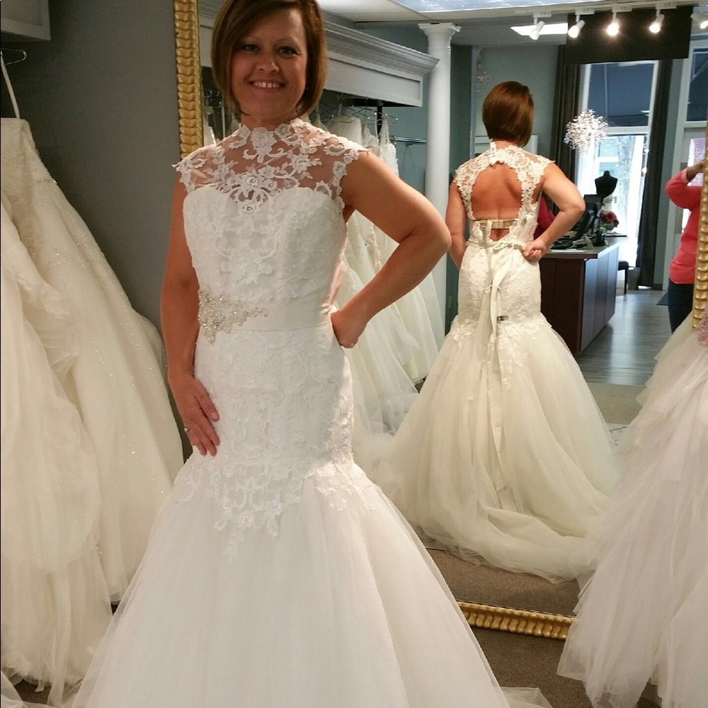 Alfred Angelo Wedding Dress-PERFECT CONDITION!